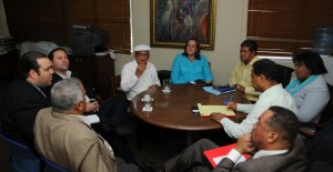 Comisión del PRD reunida con representantes del CDP.