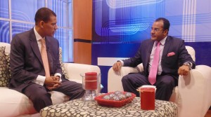 Guido Gómez Mazara entrevistado por Salvador Holguín.