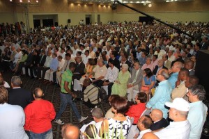 Miembros de Convergencia en actividad de lanzamiento.