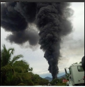 Fuego en autopista duarte2