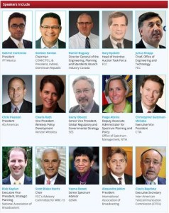Gedeón Santos y participantes en actividad en Washington.