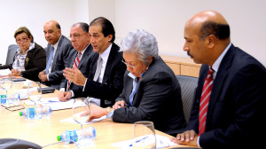 Gustavo Montalvo reunido con funcionarios de diferentes ministerios e instituciones del Estado.