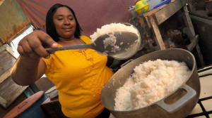 foto video arroz con huevos