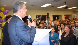 Leonel Fernández en encuentro con peledeístas en Miami.