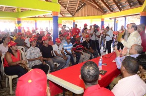 Federico Antún Batlle habla en un encuentro con la dirigencia reformista.