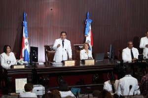 Abel Martínez habla luego de juramentado en la Cámara de Diputados.