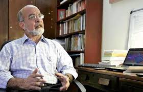 Daniel Pou, politólogo.