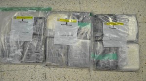 Droga incautada a extranjero.
