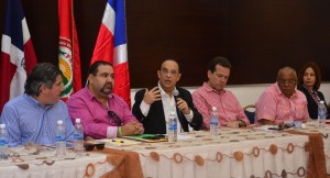 Federico Antún Batlle encabezó la actividad del PRSC en Santiago.