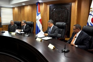 (foto) principal del acuerdo DGII y la CCRD (1)