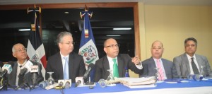 Autoridades de la Procuraduría encabezaron mesa de diálogo.