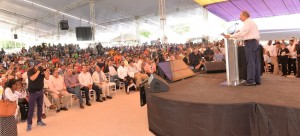 Danilo Medina habla en acto con productores de La Vega.