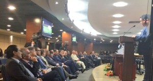 Joel Lantigua, director de Elecciones de la JCE, habla al Cuerpo Diplomático.