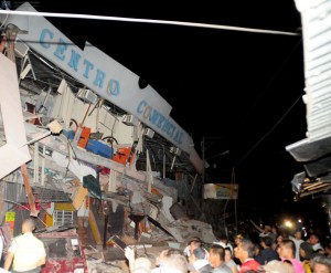Los daños son de consideración en Ecuador por terremoto.