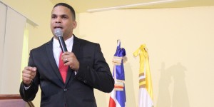 Moisés González.