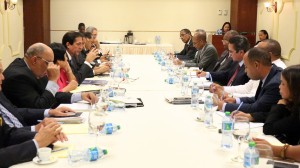 Representantes del Gobierno y de la UASD en el Palacio Nacional.