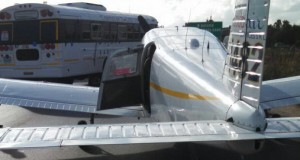 Avioneta envuelta en accidente en Bulevar del Este.