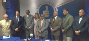 Dirigencia del PRM junto a Alfredo Pacheco.