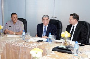 Mayor general Nelson Peguero Paredes, Carlos Amarante Baret y Jean Alain Rodríguez durante reunión del Consejo Superior Policial.