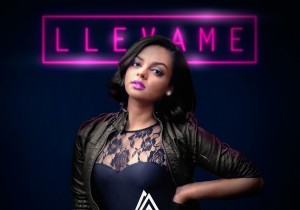 Alejandra, cantante.