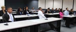 Parte de los asistentes al asesoramiento para manejar el portal ¨Compras Dominicanas¨, realizado en el Hospital Traumatológico Ney Arias Lora.