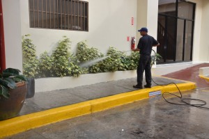 Empleados del Congreso trabajan a toda marcha en remozamiento de instalaciones.