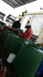 Leche decomisada por Salud Pública