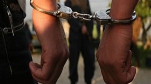Detenidos.