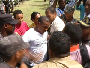 Uno de los jóvenes apresados en incidente en Procuraduría.