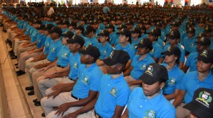 Jóvenes graduados en el Servicio Voluntario.