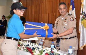 Rubén Paulino Sem encabezó graduación de voluntarios.