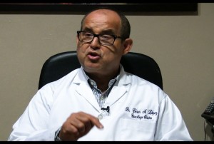 César López, médico.