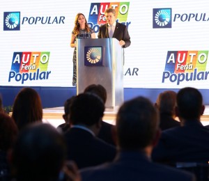 Ejecutivos del Banco Popular en lanzamiento de Autoferia.