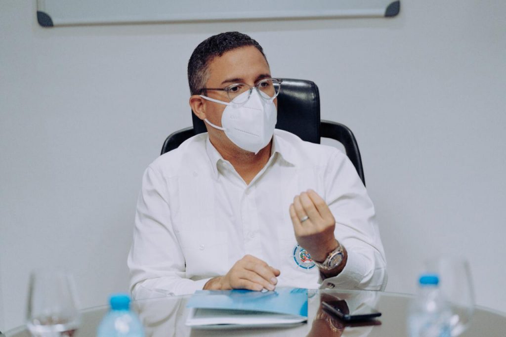 Director de Autoridad Portuaria renuncia a compensación 