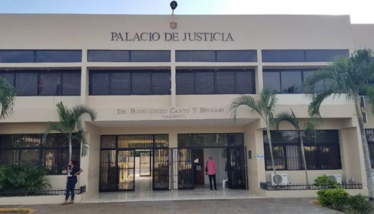 Palacio de Justicia de Hato Mayor.