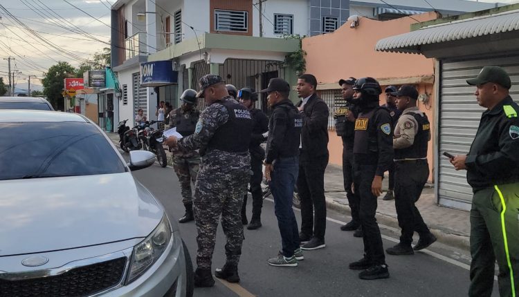 Operativo contra delincuencia en Bonao.