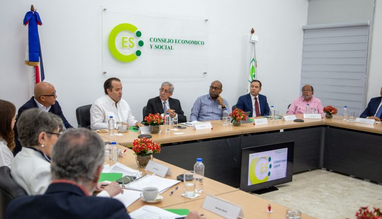 Miembros del Consejo Económico y Social.