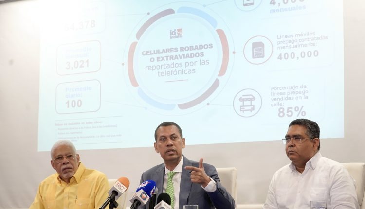 Guido Gómez Mazara durante la rueda de prensa.