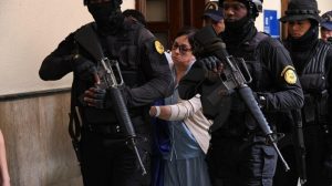 Maribel Espaillat llevada a la audiencia.