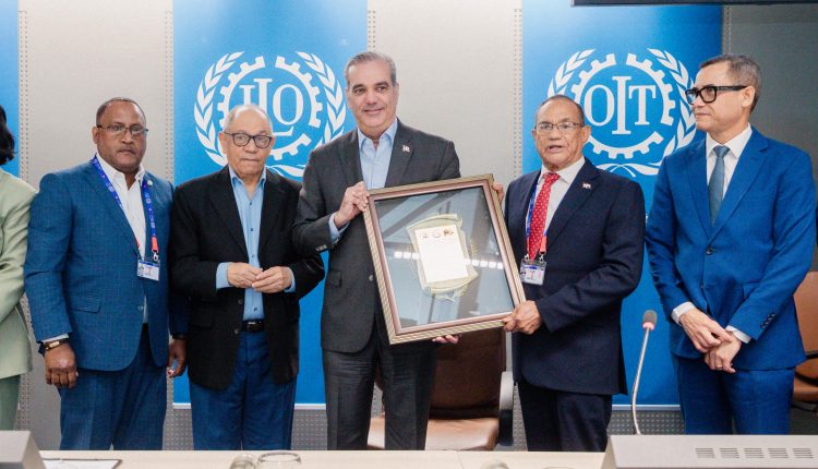 Luis Abinader reconocido por la OIT.