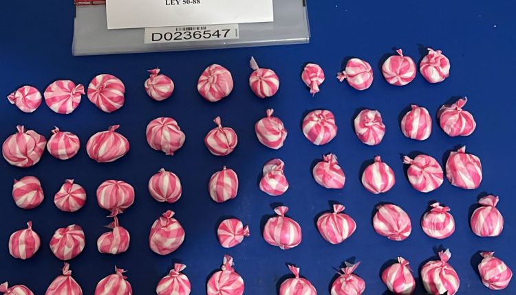 Droga incautada en operativo contra el microtráfico en Samaná.