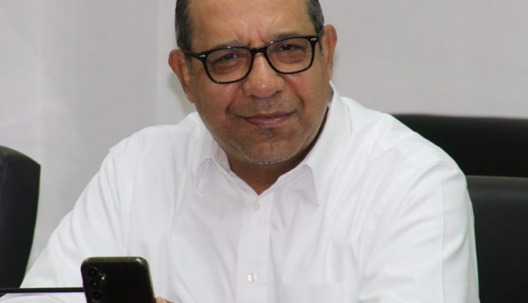 Carlos Manzano