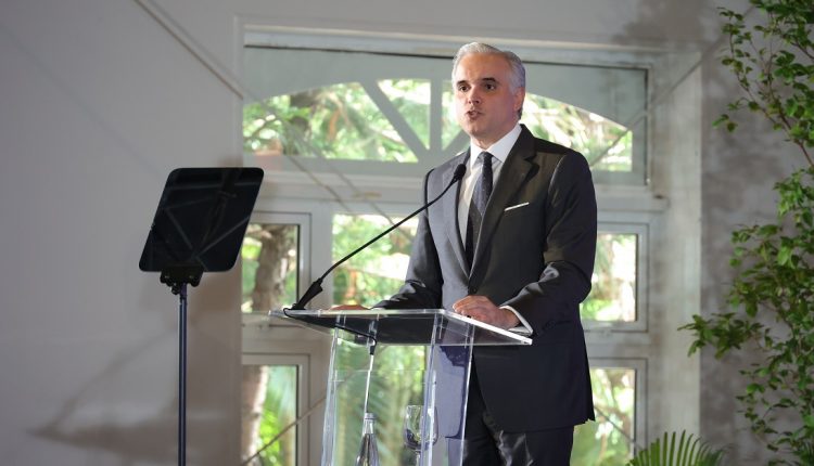 Luis Miguel De Camps diserta en el almuerzo de la Cámara Americana de Comercio.