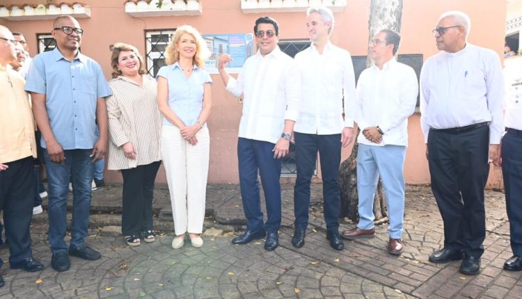 David Collado encabeza inicio de reparación de viviendas.