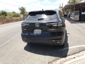 Jeepeta conducida por sargento detenido con indocumentados.