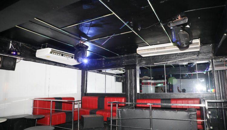 Operativo en centro de diversión por conexión irregular.