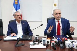 Luis Abinader y Luis Miguel De Camps.