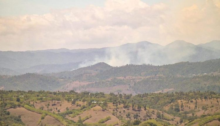 Fuego en el parque nacional Armando Bermúdez.