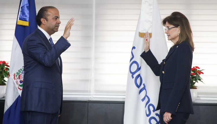 Raquel Peña juramenta a Samuel Pereyra