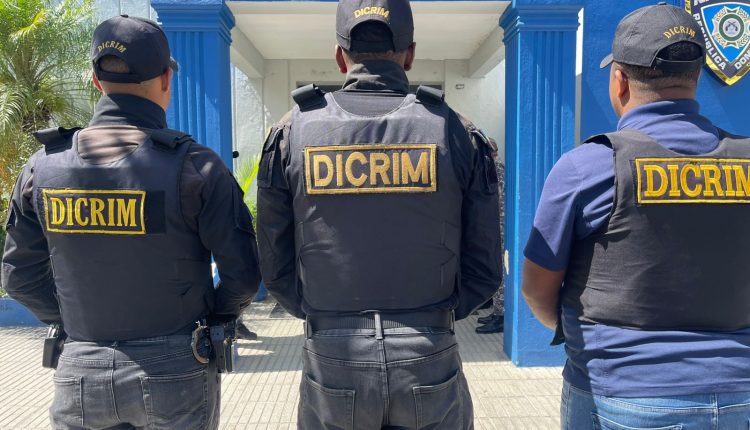 Policía que actuaron en búsqueda de niño.